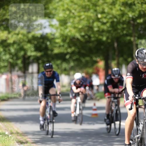 10.08.2025 - GEWOBA Citytriathlon Bremen Yannick Fuchs http://msf.ph/oto/8558222 10.08.2025 12:30:48 Radfahren 587, 752, 916, 924, 937, 951, 1011, 1020, 1022, 1026 meine-sportfotos.de