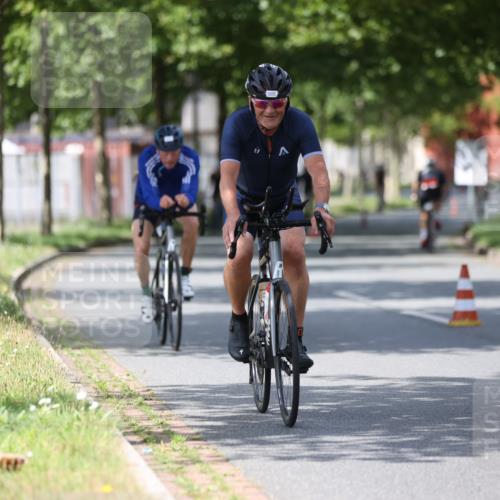 10.08.2025 - GEWOBA Citytriathlon Bremen Yannick Fuchs http://msf.ph/oto/8558271 10.08.2025 12:31:26 Radfahren 564, 575, 616, 630, 649, 753, 788, 793, 863, 894, 905 meine-sportfotos.de