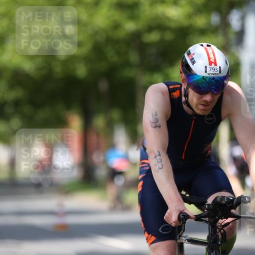 10.08.2025 - GEWOBA Citytriathlon Bremen Yannick Fuchs http://msf.ph/oto/8558299 10.08.2025 12:31:34 Radfahren 564, 616, 649, 654, 655, 666, 788, 793, 863, 894, 905, 950 meine-sportfotos.de