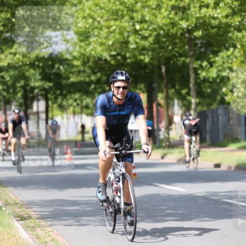 10.08.2025 - GEWOBA Citytriathlon Bremen Yannick Fuchs http://msf.ph/oto/8558304 10.08.2025 12:31:35 Radfahren 564, 616, 649, 654, 655, 666, 788, 793, 863, 894, 905, 950 meine-sportfotos.de