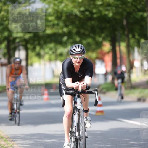 10.08.2025 - GEWOBA Citytriathlon Bremen Yannick Fuchs http://msf.ph/oto/8558318 10.08.2025 12:31:38 Radfahren 564, 616, 649, 654, 655, 666, 667, 788, 793, 863, 894, 950 meine-sportfotos.de