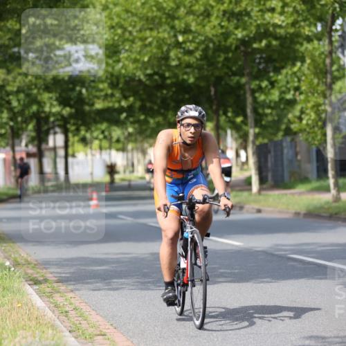 10.08.2025 - GEWOBA Citytriathlon Bremen Yannick Fuchs http://msf.ph/oto/8558326 10.08.2025 12:31:40 Radfahren 552, 564, 616, 649, 654, 655, 666, 667, 788, 793, 863, 950 meine-sportfotos.de