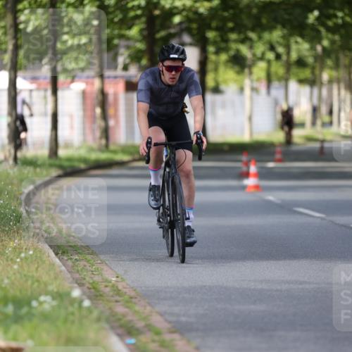 10.08.2025 - GEWOBA Citytriathlon Bremen Yannick Fuchs http://msf.ph/oto/8558330 10.08.2025 12:31:43 Radfahren 552, 564, 627, 649, 654, 655, 666, 667, 788, 793, 863, 950 meine-sportfotos.de