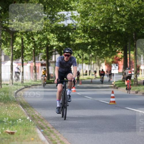 10.08.2025 - GEWOBA Citytriathlon Bremen Yannick Fuchs http://msf.ph/oto/8558335 10.08.2025 12:31:44 Radfahren 552, 564, 615, 627, 649, 654, 655, 666, 667, 788, 793, 863, 950 meine-sportfotos.de