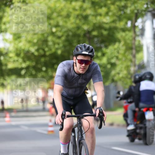 10.08.2025 - GEWOBA Citytriathlon Bremen Yannick Fuchs http://msf.ph/oto/8558338 10.08.2025 12:31:45 Radfahren 552, 564, 615, 627, 649, 654, 655, 666, 667, 788, 793, 863, 873, 950 meine-sportfotos.de