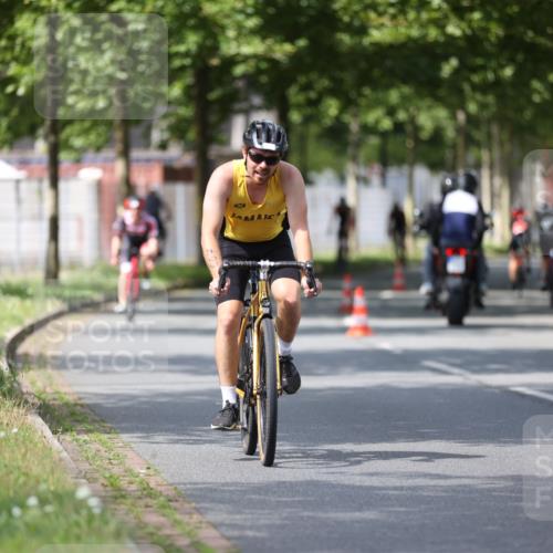 10.08.2025 - GEWOBA Citytriathlon Bremen Yannick Fuchs http://msf.ph/oto/8558343 10.08.2025 12:31:48 Radfahren 552, 564, 615, 627, 654, 655, 657, 666, 667, 689, 770, 788, 793, 839, 873, 950 meine-sportfotos.de