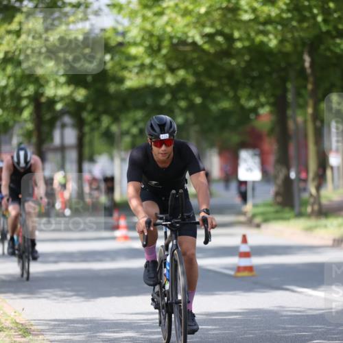 10.08.2025 - GEWOBA Citytriathlon Bremen Yannick Fuchs http://msf.ph/oto/8558369 10.08.2025 12:31:55 Radfahren 552, 615, 627, 657, 666, 667, 689, 770, 838, 839, 857, 873, 876, 888, 897 meine-sportfotos.de