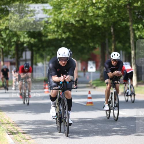 10.08.2025 - GEWOBA Citytriathlon Bremen Yannick Fuchs http://msf.ph/oto/8558390 10.08.2025 12:32:00 Radfahren 552, 615, 627, 657, 667, 689, 770, 806, 838, 839, 857, 873, 876, 888, 897 meine-sportfotos.de
