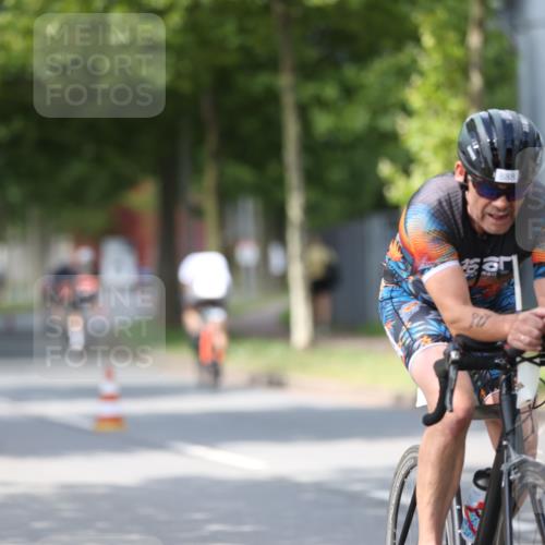 10.08.2025 - GEWOBA Citytriathlon Bremen Yannick Fuchs http://msf.ph/oto/8558407 10.08.2025 12:32:05 Radfahren 552, 615, 627, 657, 682, 689, 770, 806, 838, 839, 857, 873, 876, 888, 897 meine-sportfotos.de