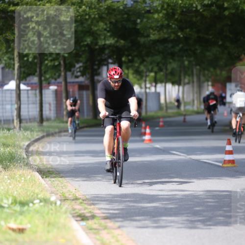10.08.2025 - GEWOBA Citytriathlon Bremen Yannick Fuchs http://msf.ph/oto/8558409 10.08.2025 12:32:06 Radfahren 551, 615, 627, 657, 682, 689, 770, 806, 838, 839, 857, 873, 876, 888, 897 meine-sportfotos.de