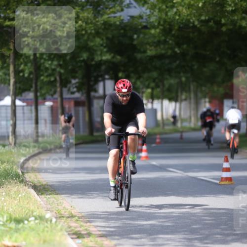 10.08.2025 - GEWOBA Citytriathlon Bremen Yannick Fuchs http://msf.ph/oto/8558410 10.08.2025 12:32:06 Radfahren 551, 615, 627, 657, 682, 689, 770, 806, 838, 839, 857, 873, 876, 888, 897 meine-sportfotos.de