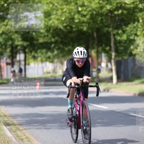10.08.2025 - GEWOBA Citytriathlon Bremen Yannick Fuchs http://msf.ph/oto/8558493 10.08.2025 12:32:41 Radfahren 566, 641, 643, 840, 852, 959, 1017 meine-sportfotos.de