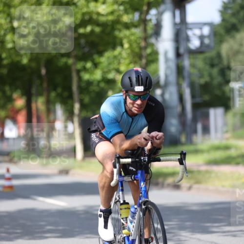 10.08.2025 - GEWOBA Citytriathlon Bremen Yannick Fuchs http://msf.ph/oto/8558509 10.08.2025 12:32:46 Radfahren 566, 604, 643, 681, 715, 852, 959, 1010, 1016, 1017 meine-sportfotos.de