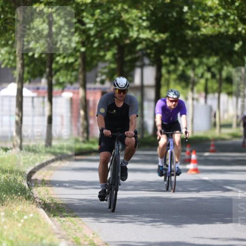 10.08.2025 - GEWOBA Citytriathlon Bremen Yannick Fuchs http://msf.ph/oto/8558533 10.08.2025 12:33:00 Radfahren 554, 566, 604, 626, 664, 681, 715, 824, 852, 1010, 1016 meine-sportfotos.de