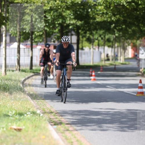 10.08.2025 - GEWOBA Citytriathlon Bremen Yannick Fuchs http://msf.ph/oto/8558565 10.08.2025 12:33:13 Radfahren 554, 626, 664, 708, 738, 824, 836, 859 meine-sportfotos.de