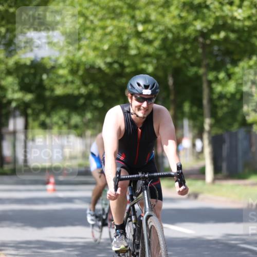 10.08.2025 - GEWOBA Citytriathlon Bremen Yannick Fuchs http://msf.ph/oto/8558577 10.08.2025 12:33:16 Radfahren 554, 708, 738, 824, 836, 859 meine-sportfotos.de