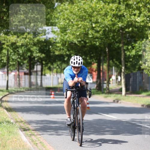 10.08.2025 - GEWOBA Citytriathlon Bremen Yannick Fuchs http://msf.ph/oto/8558588 10.08.2025 12:33:18 Radfahren 554, 708, 738, 824, 836, 859 meine-sportfotos.de