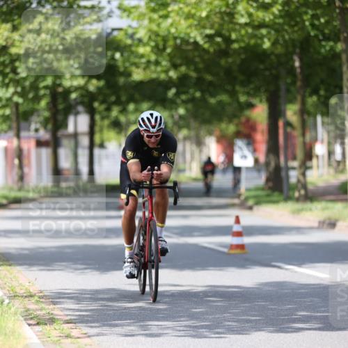 10.08.2025 - GEWOBA Citytriathlon Bremen Yannick Fuchs http://msf.ph/oto/8558594 10.08.2025 12:33:30 Radfahren 820, 836, 859 meine-sportfotos.de