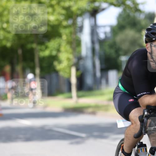 10.08.2025 - GEWOBA Citytriathlon Bremen Yannick Fuchs http://msf.ph/oto/8558636 10.08.2025 12:33:52 Radfahren 560, 635, 637, 741, 768, 856, 858, 867, 895 meine-sportfotos.de