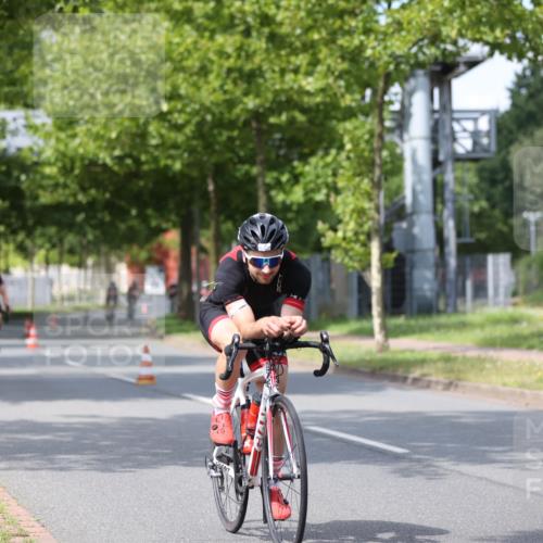 10.08.2025 - GEWOBA Citytriathlon Bremen Yannick Fuchs http://msf.ph/oto/8558664 10.08.2025 12:34:00 Radfahren 560, 635, 637, 741, 768, 858, 867 meine-sportfotos.de