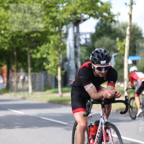 10.08.2025 - GEWOBA Citytriathlon Bremen Yannick Fuchs http://msf.ph/oto/8558667 10.08.2025 12:34:00 Radfahren 560, 635, 637, 741, 768, 858, 867 meine-sportfotos.de