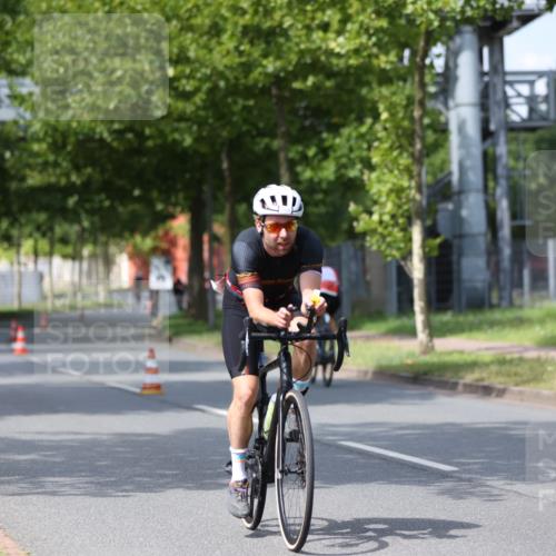 10.08.2025 - GEWOBA Citytriathlon Bremen Yannick Fuchs http://msf.ph/oto/8558671 10.08.2025 12:34:02 Radfahren 560, 635, 637, 741, 768, 822, 858, 867 meine-sportfotos.de