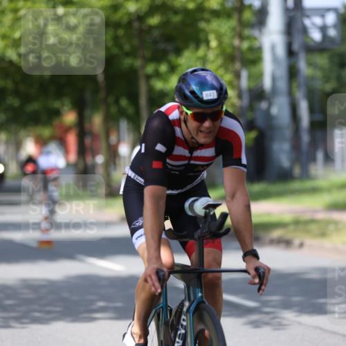 10.08.2025 - GEWOBA Citytriathlon Bremen Yannick Fuchs http://msf.ph/oto/8558747 10.08.2025 12:34:42 Radfahren 556, 584, 591, 632, 736, 826, 841, 914, 1027, 1037 meine-sportfotos.de