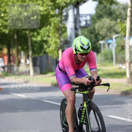 10.08.2025 - GEWOBA Citytriathlon Bremen Yannick Fuchs http://msf.ph/oto/8558803 10.08.2025 12:35:02 Radfahren 556, 558, 680, 707, 855, 902, 915, 956, 977, 1035 meine-sportfotos.de