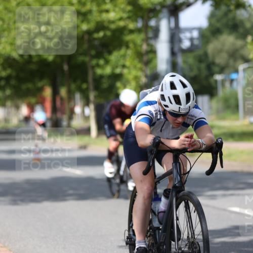 10.08.2025 - GEWOBA Citytriathlon Bremen Yannick Fuchs http://msf.ph/oto/8558812 10.08.2025 12:35:07 Radfahren 558, 680, 707, 855, 902, 915, 956, 973, 977, 1035 meine-sportfotos.de