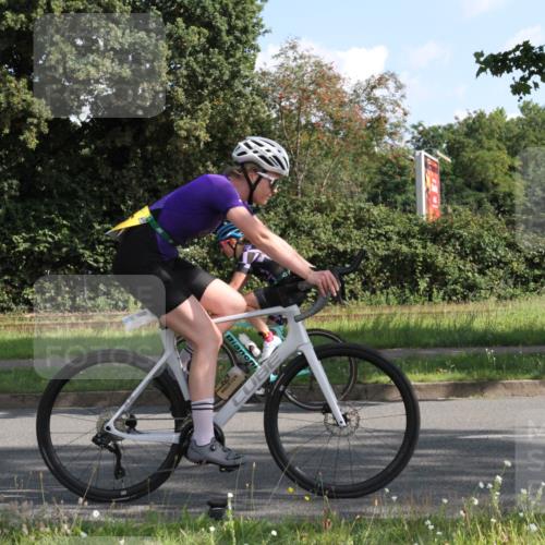 10.08.2025 - GEWOBA Citytriathlon Bremen Yannick Fuchs http://msf.ph/oto/8558815 10.08.2025 10:34:26 Radfahren 213, 358, 456, 500 meine-sportfotos.de