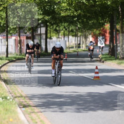 10.08.2025 - GEWOBA Citytriathlon Bremen Yannick Fuchs http://msf.ph/oto/8558836 10.08.2025 12:35:18 Radfahren 558, 579, 707, 902, 973, 977, 1039 meine-sportfotos.de