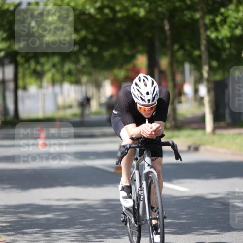 10.08.2025 - GEWOBA Citytriathlon Bremen Yannick Fuchs http://msf.ph/oto/8558847 10.08.2025 12:35:20 Radfahren 558, 579, 642, 707, 742, 973, 977, 1039 meine-sportfotos.de