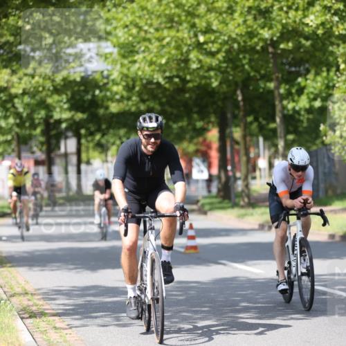 10.08.2025 - GEWOBA Citytriathlon Bremen Yannick Fuchs http://msf.ph/oto/8558878 10.08.2025 12:35:32 Radfahren 579, 642, 719, 742, 763, 783, 833, 919, 973, 1039 meine-sportfotos.de