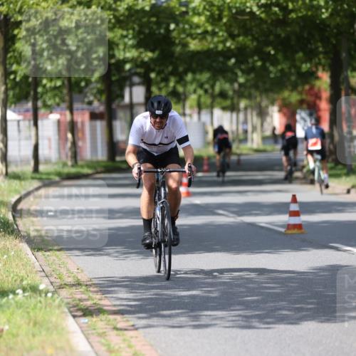 10.08.2025 - GEWOBA Citytriathlon Bremen Yannick Fuchs http://msf.ph/oto/8558900 10.08.2025 12:35:37 Radfahren 642, 719, 742, 763, 783, 833, 919, 933, 966 meine-sportfotos.de