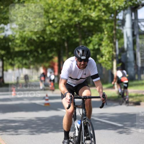 10.08.2025 - GEWOBA Citytriathlon Bremen Yannick Fuchs http://msf.ph/oto/8558907 10.08.2025 12:35:38 Radfahren 642, 719, 742, 763, 783, 833, 919, 933, 966 meine-sportfotos.de