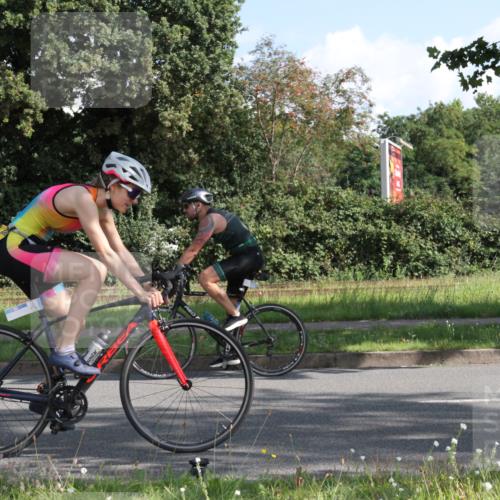 10.08.2025 - GEWOBA Citytriathlon Bremen Yannick Fuchs http://msf.ph/oto/8558925 10.08.2025 10:35:36 Radfahren 83, 137, 356, 392, 418, 454, 466, 480 meine-sportfotos.de