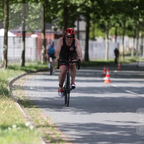 10.08.2025 - GEWOBA Citytriathlon Bremen Yannick Fuchs http://msf.ph/oto/8558927 10.08.2025 12:35:55 Radfahren 567, 843, 877, 933, 966 meine-sportfotos.de