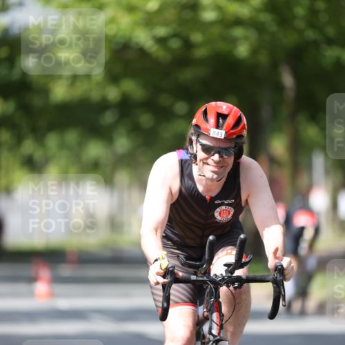 10.08.2025 - GEWOBA Citytriathlon Bremen Yannick Fuchs http://msf.ph/oto/8558933 10.08.2025 12:35:57 Radfahren 567, 636, 843, 877, 933, 966 meine-sportfotos.de