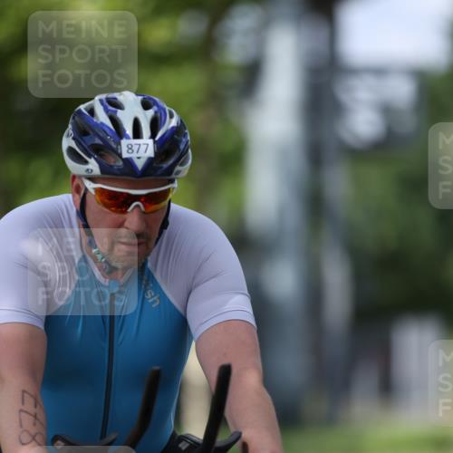 10.08.2025 - GEWOBA Citytriathlon Bremen Yannick Fuchs http://msf.ph/oto/8558941 10.08.2025 12:36:01 Radfahren 567, 636, 759, 843, 877 meine-sportfotos.de