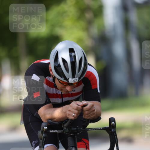 10.08.2025 - GEWOBA Citytriathlon Bremen Yannick Fuchs http://msf.ph/oto/8558953 10.08.2025 12:36:05 Radfahren 567, 582, 636, 759, 843, 877 meine-sportfotos.de