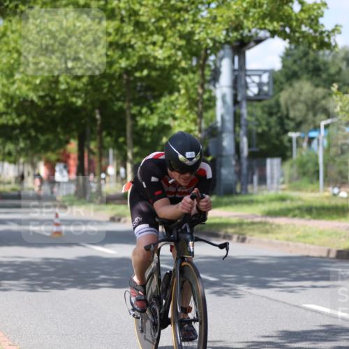 10.08.2025 - GEWOBA Citytriathlon Bremen Yannick Fuchs http://msf.ph/oto/8558997 10.08.2025 12:36:25 Radfahren 565, 582, 599, 639, 759, 766, 789, 790, 794, 872 meine-sportfotos.de