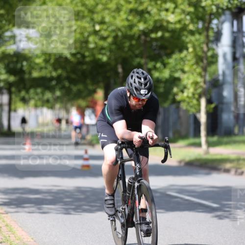 10.08.2025 - GEWOBA Citytriathlon Bremen Yannick Fuchs http://msf.ph/oto/8559004 10.08.2025 12:36:28 Radfahren 565, 582, 599, 639, 750, 766, 781, 789, 790, 794, 872, 1025, 1032 meine-sportfotos.de