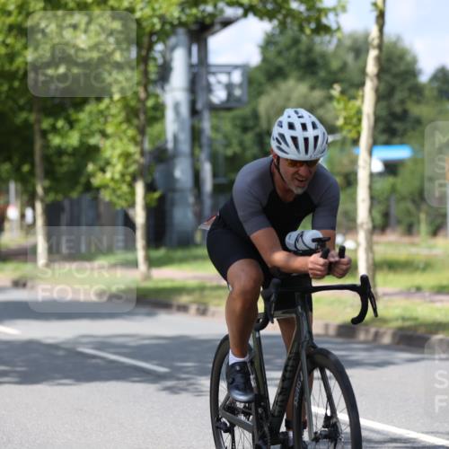 10.08.2025 - GEWOBA Citytriathlon Bremen Yannick Fuchs http://msf.ph/oto/8559018 10.08.2025 12:36:32 Radfahren 565, 570, 599, 639, 750, 765, 766, 781, 789, 790, 794, 872, 1025, 1029, 1032 meine-sportfotos.de