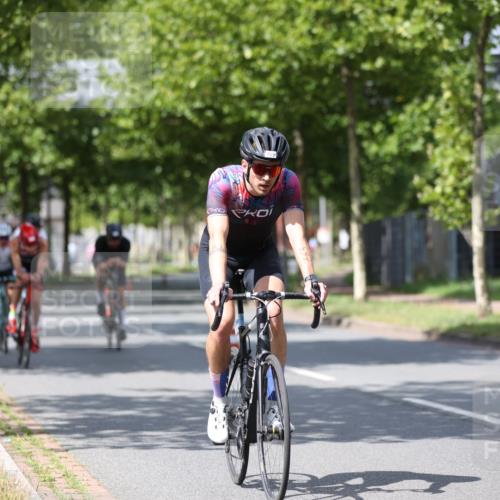 10.08.2025 - GEWOBA Citytriathlon Bremen Yannick Fuchs http://msf.ph/oto/8559044 10.08.2025 12:36:41 Radfahren 570, 701, 750, 765, 781, 789, 790, 794, 872, 1025, 1029, 1032 meine-sportfotos.de