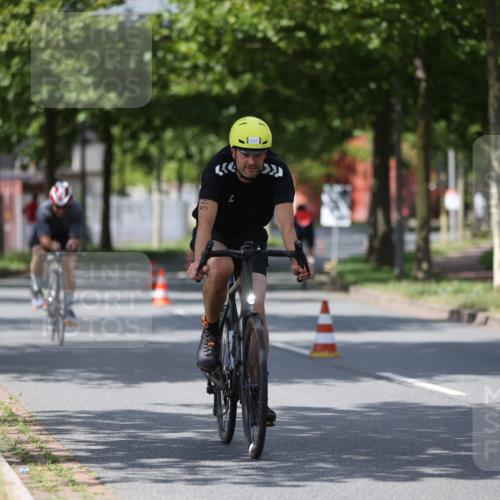 10.08.2025 - GEWOBA Citytriathlon Bremen Yannick Fuchs http://msf.ph/oto/8559091 10.08.2025 12:37:13 Radfahren 631, 726, 734, 804, 982, 1033 meine-sportfotos.de