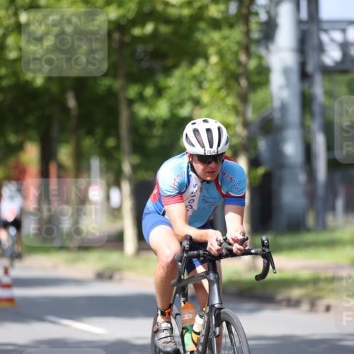 10.08.2025 - GEWOBA Citytriathlon Bremen Yannick Fuchs http://msf.ph/oto/8559102 10.08.2025 12:37:17 Radfahren 726, 804, 982 meine-sportfotos.de