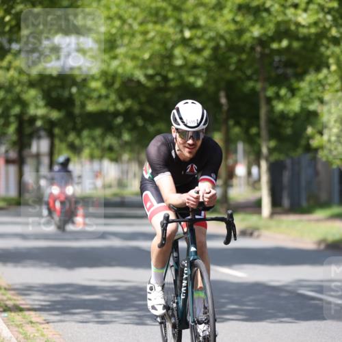 10.08.2025 - GEWOBA Citytriathlon Bremen Yannick Fuchs http://msf.ph/oto/8559121 10.08.2025 12:37:47 Radfahren 563, 603, 618 meine-sportfotos.de