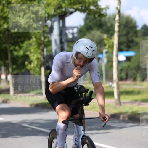 10.08.2025 - GEWOBA Citytriathlon Bremen Yannick Fuchs http://msf.ph/oto/8559187 10.08.2025 12:38:22 Radfahren 557, 671, 764, 784, 825, 844, 853, 1018 meine-sportfotos.de