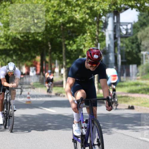 10.08.2025 - GEWOBA Citytriathlon Bremen Yannick Fuchs http://msf.ph/oto/8559192 10.08.2025 12:38:35 Radfahren 557, 634, 662, 740, 772, 797 meine-sportfotos.de