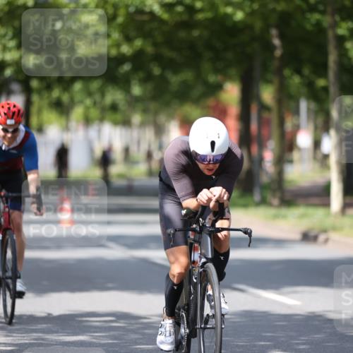 10.08.2025 - GEWOBA Citytriathlon Bremen Yannick Fuchs http://msf.ph/oto/8559210 10.08.2025 12:38:42 Radfahren 555, 634, 662, 720, 740, 762, 772, 797, 892, 940, 1019 meine-sportfotos.de